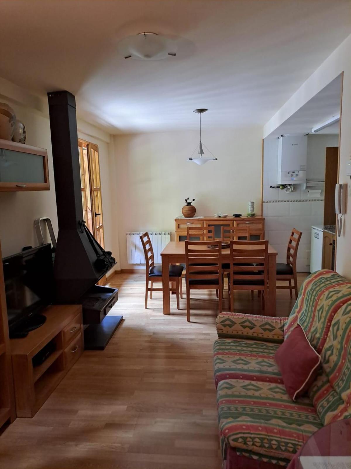 Duplex De Muntanya En Zona Verda A Escalo Exterior foto
